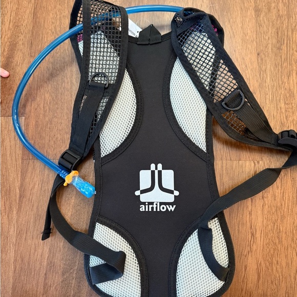 Hydration backpack NWT - Picture 3 of 5